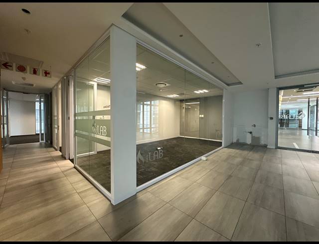 893M² OFFICE TO LET IN SANDTON CENTRAL